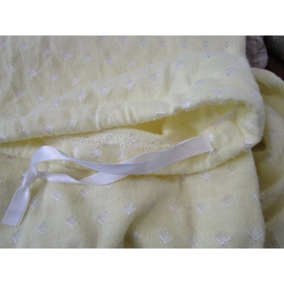 Vintage Baby Dior Layette Yellow White Drawstring Bottom Up to 13lbs USA Made - Picture 13 of 16